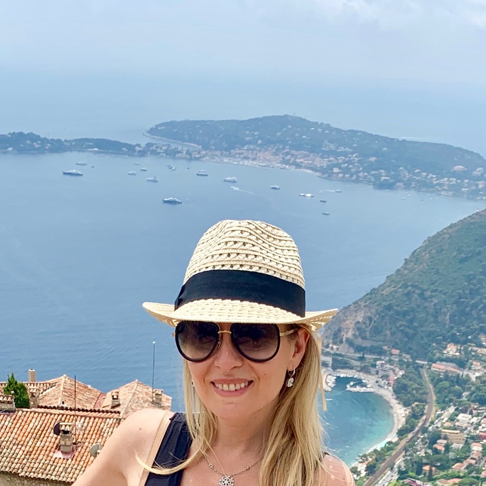 Meet your Posher, Viktoria